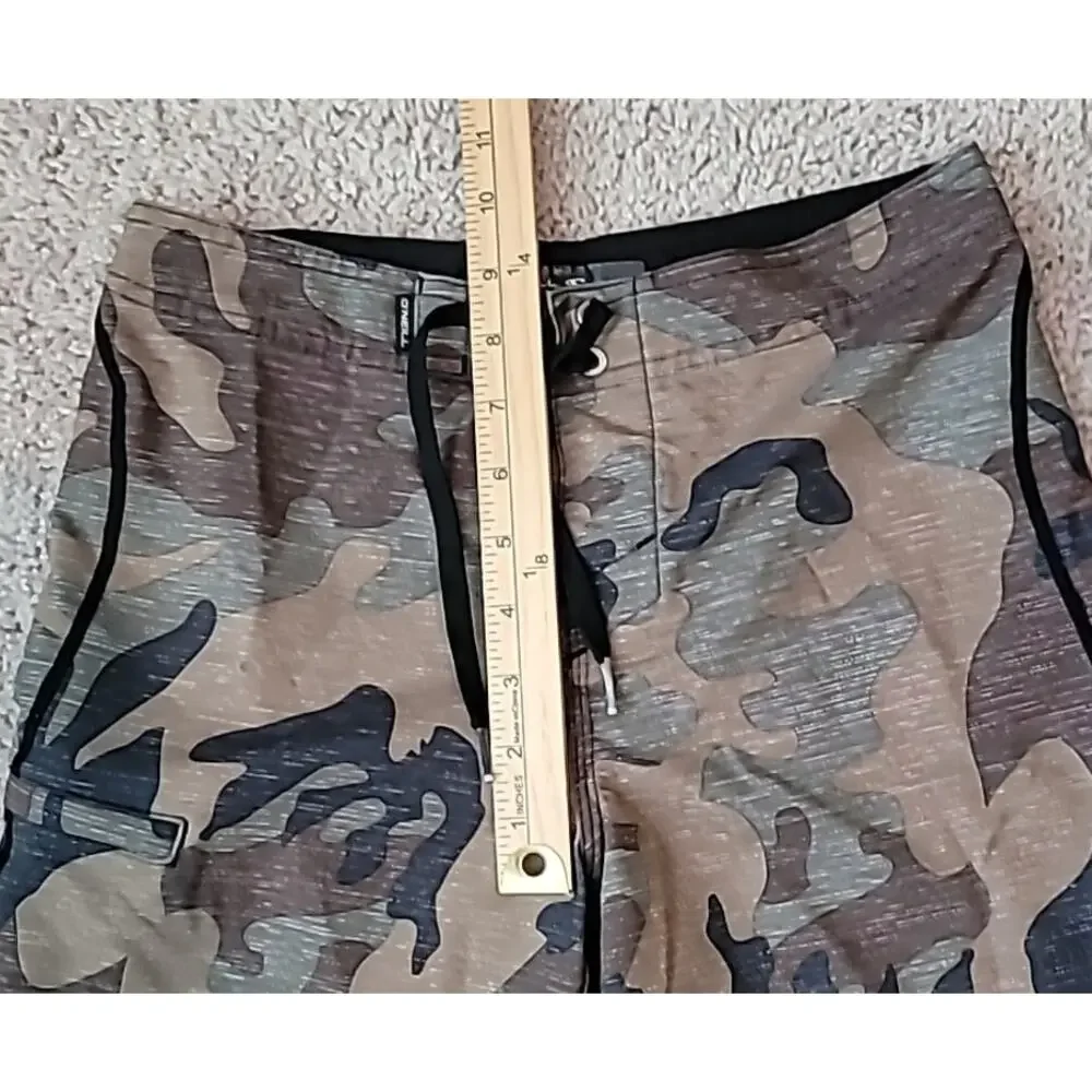 O’Neill Hyperfreak Camo Boardshorts – Mens 26 | Surf + Beach Style